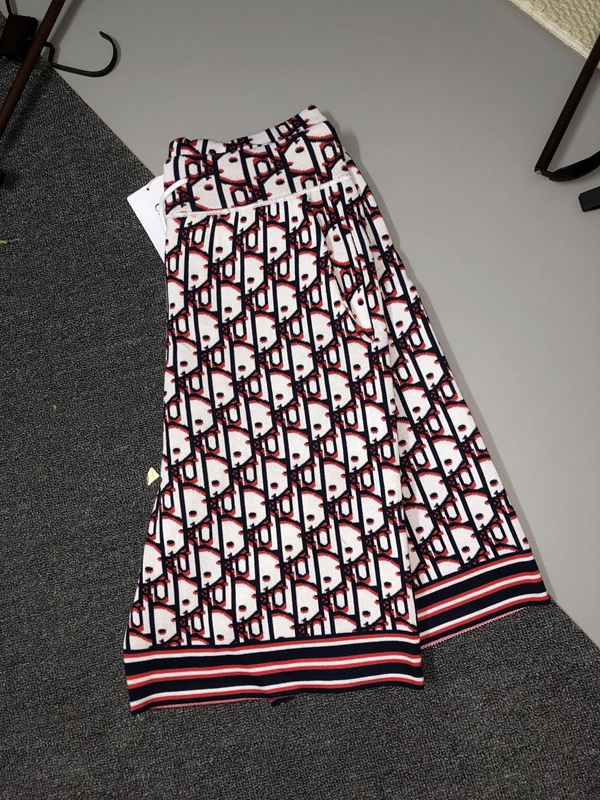 ブランドハーフパンツ背面デザイン